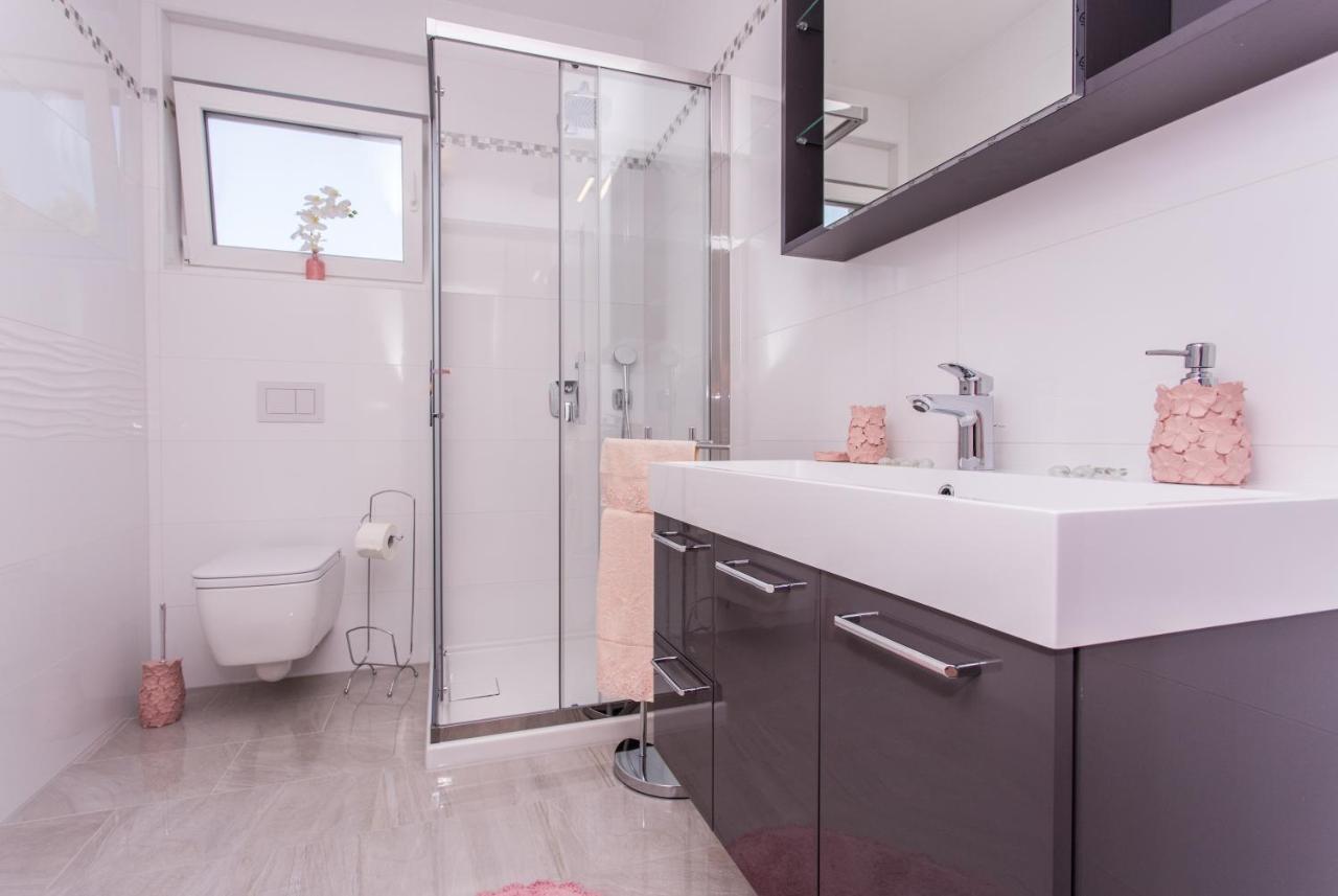 Waterfront Apartments Pia - Marija Malinska Ngoại thất bức ảnh