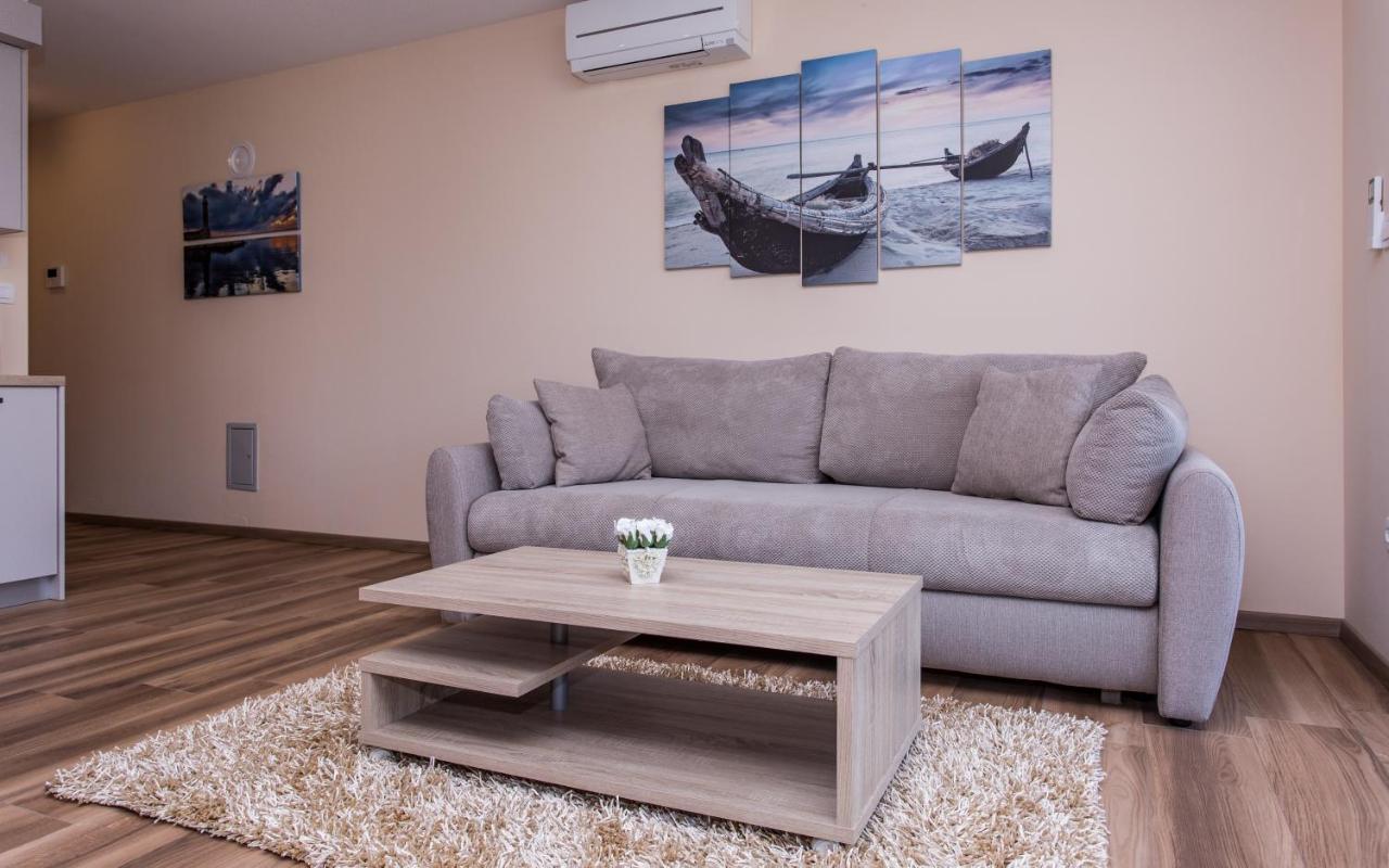Waterfront Apartments Pia - Marija Malinska Ngoại thất bức ảnh